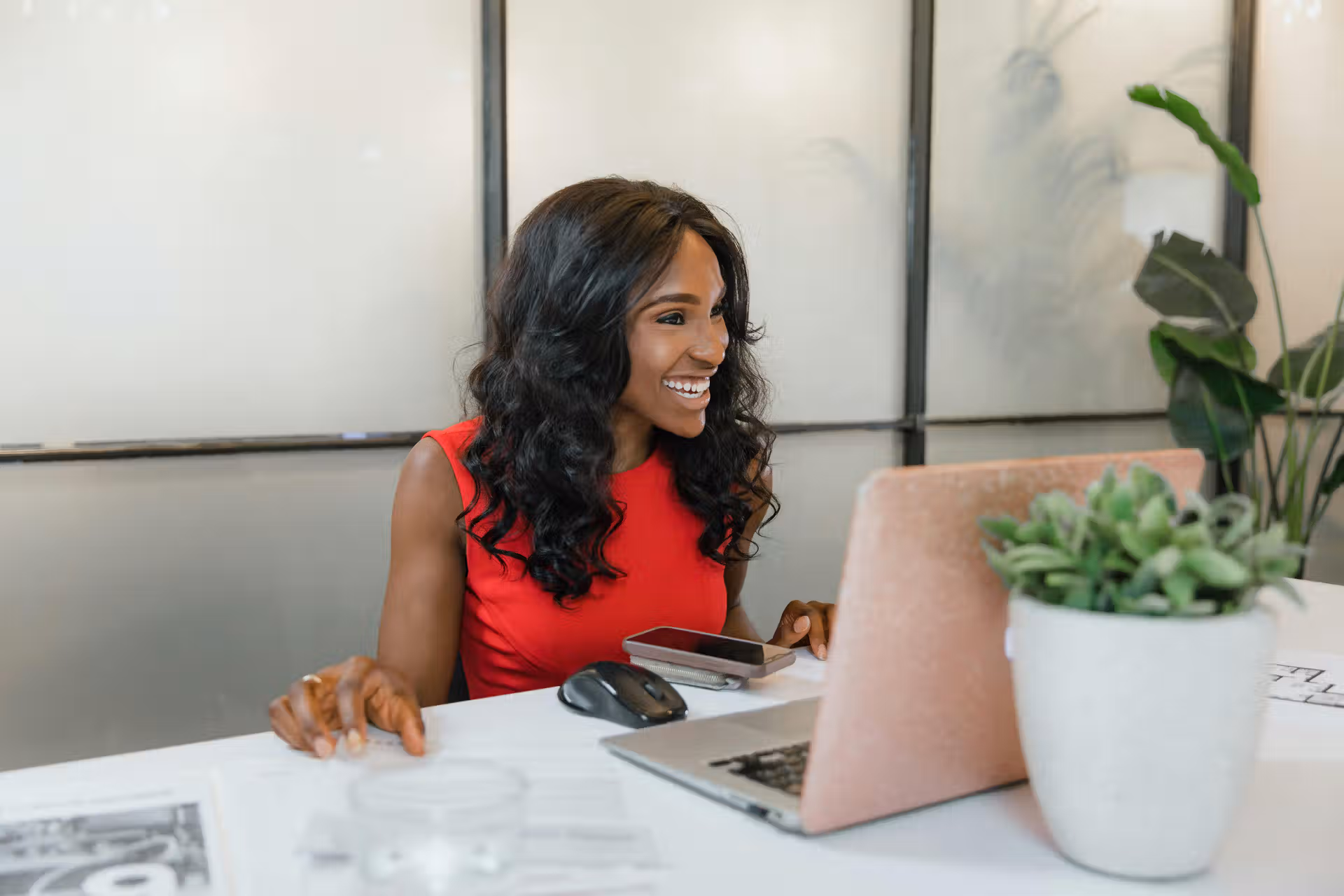 Assistant en communication en ligne - Tonekip.tech